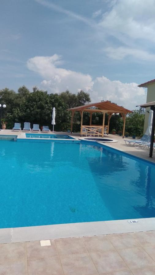 Amarandos Studios With Swimming Pool By Imagine Lefkada Tsoukaládhes Eksteriør billede